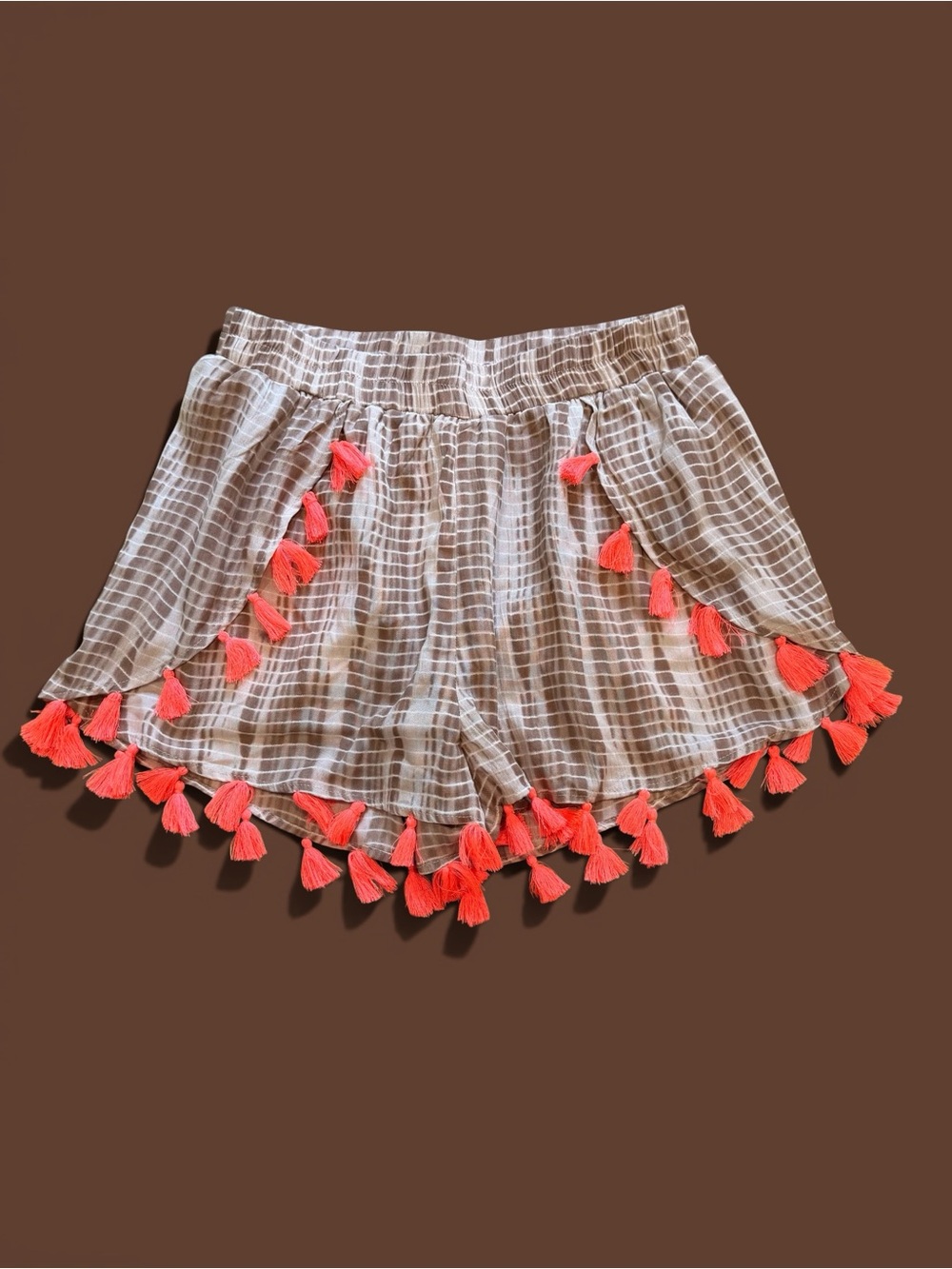 Dizzy Lizzy Tassel Trim Shorts Women Size Medium, Beige & Cream and Coral Trim